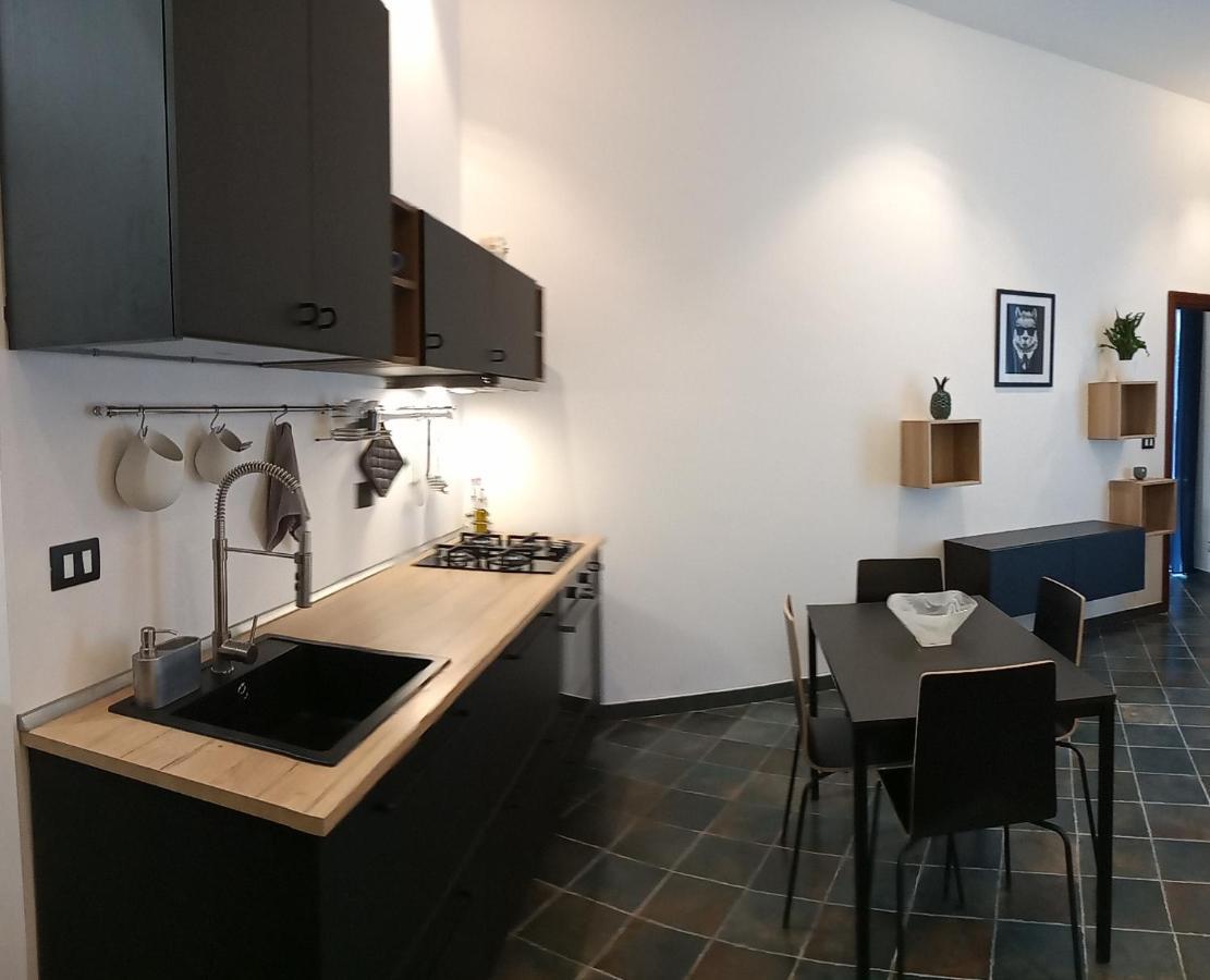 Apartamento Locazione Breve In Pieno Centro "Blue House" Palermo Exterior foto