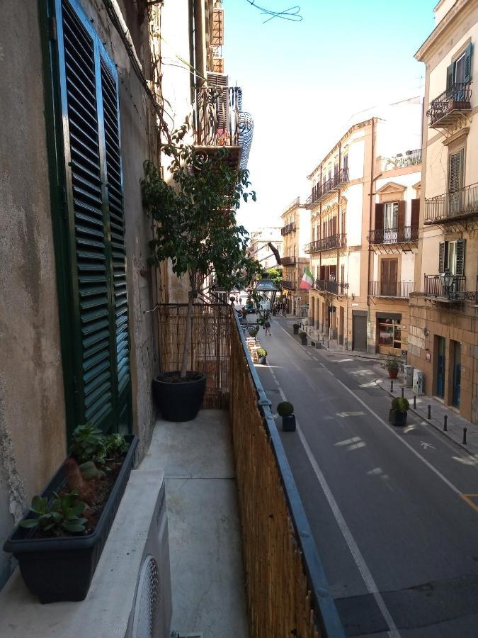 Apartamento Locazione Breve In Pieno Centro "Blue House" Palermo Exterior foto