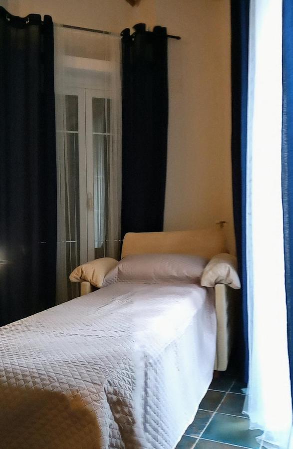 Apartamento Locazione Breve In Pieno Centro "Blue House" Palermo Exterior foto