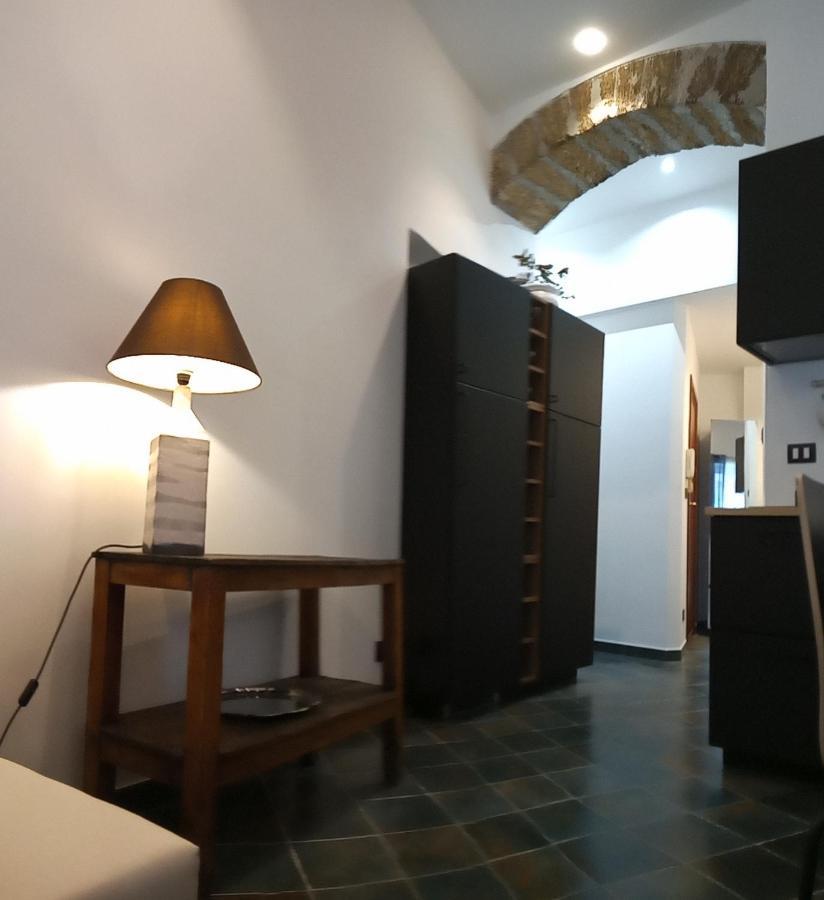 Apartamento Locazione Breve In Pieno Centro "Blue House" Palermo Exterior foto