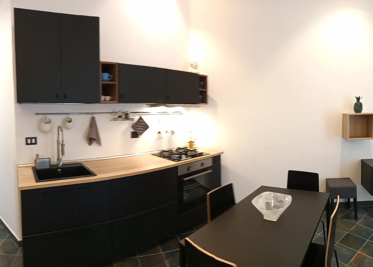 Apartamento Locazione Breve In Pieno Centro "Blue House" Palermo Exterior foto